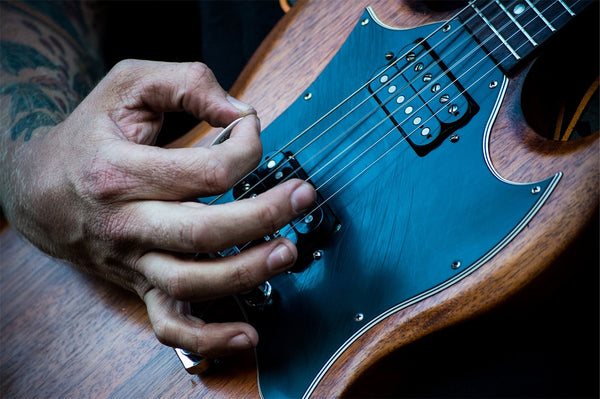 A Guide to Choosing the Perfect Guitar