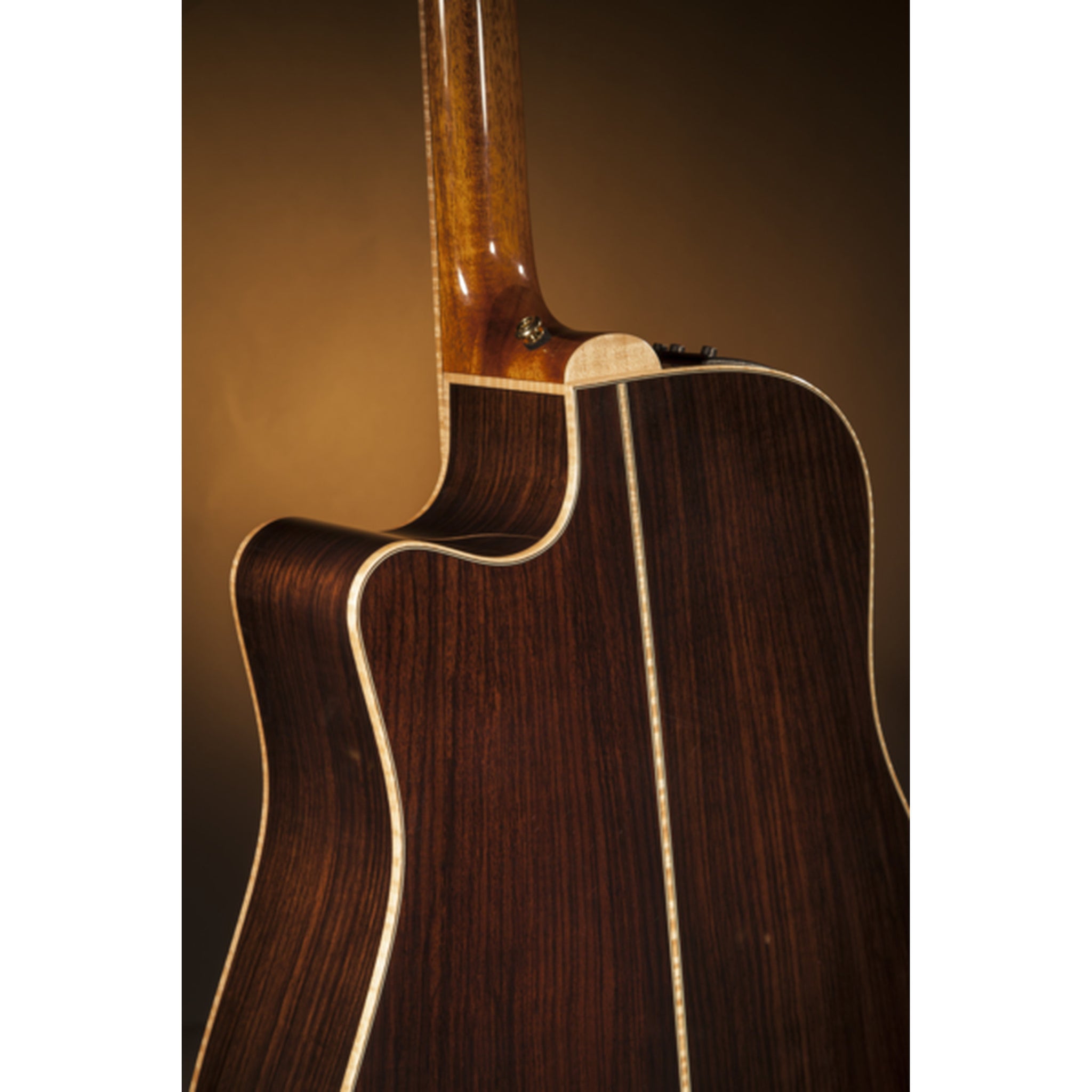 Takamine P7DC LH Left-Handed Pro 7 Acoustic-Electric Guitar W/Semi-Hard Case