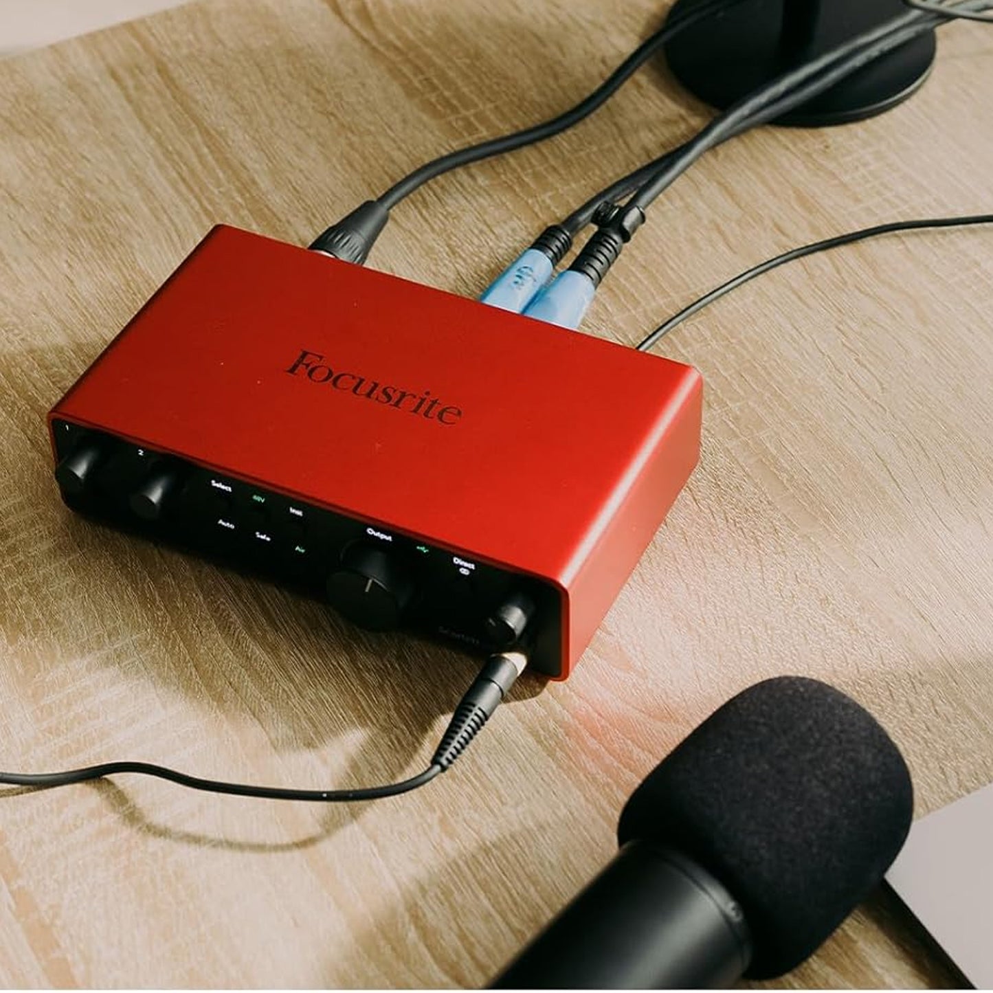 Focusrite Scarlett 2i2 4th Generation Audio Interface