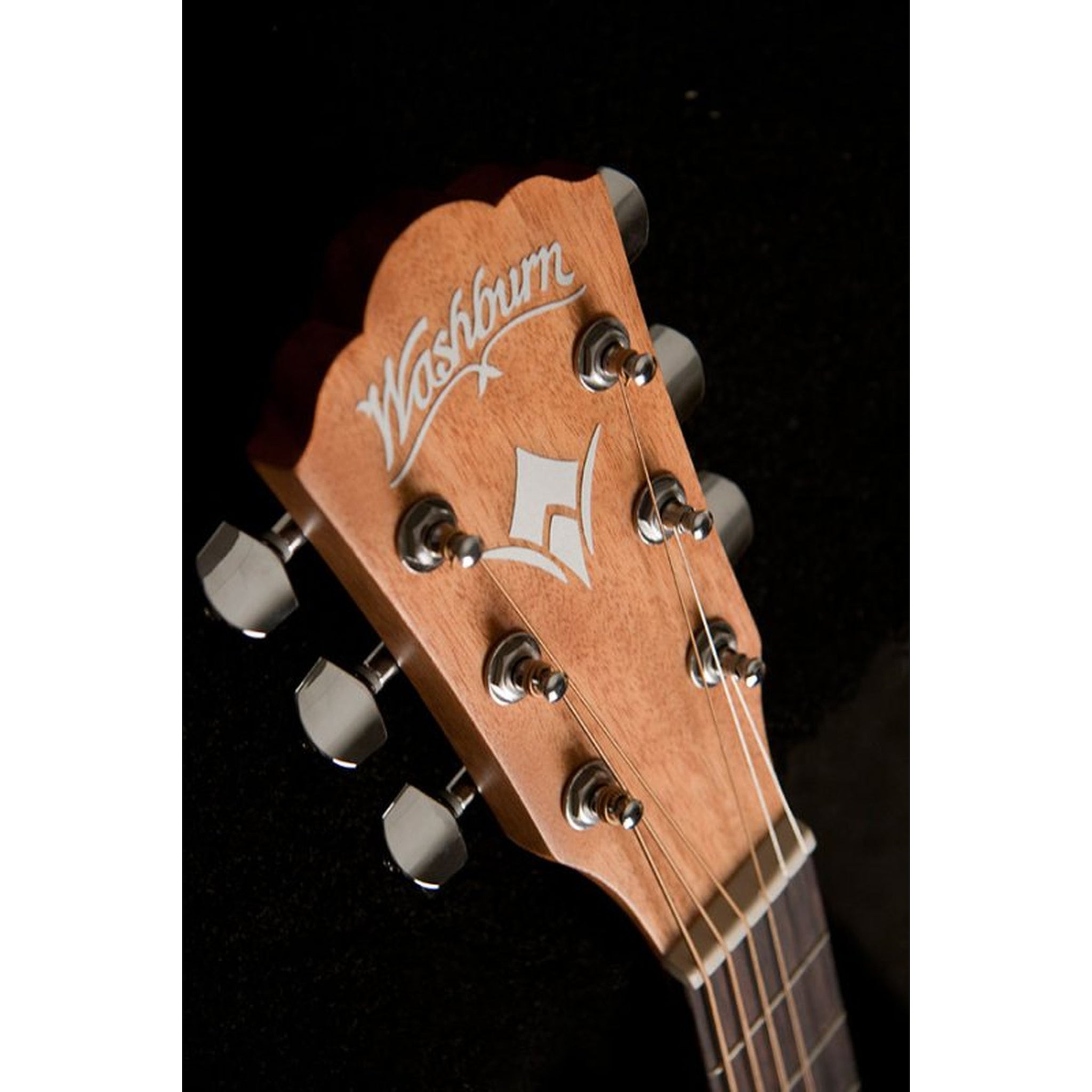 Washburn D7S Harvest Dreadnought Acoustic Guitar. Natural Gloss