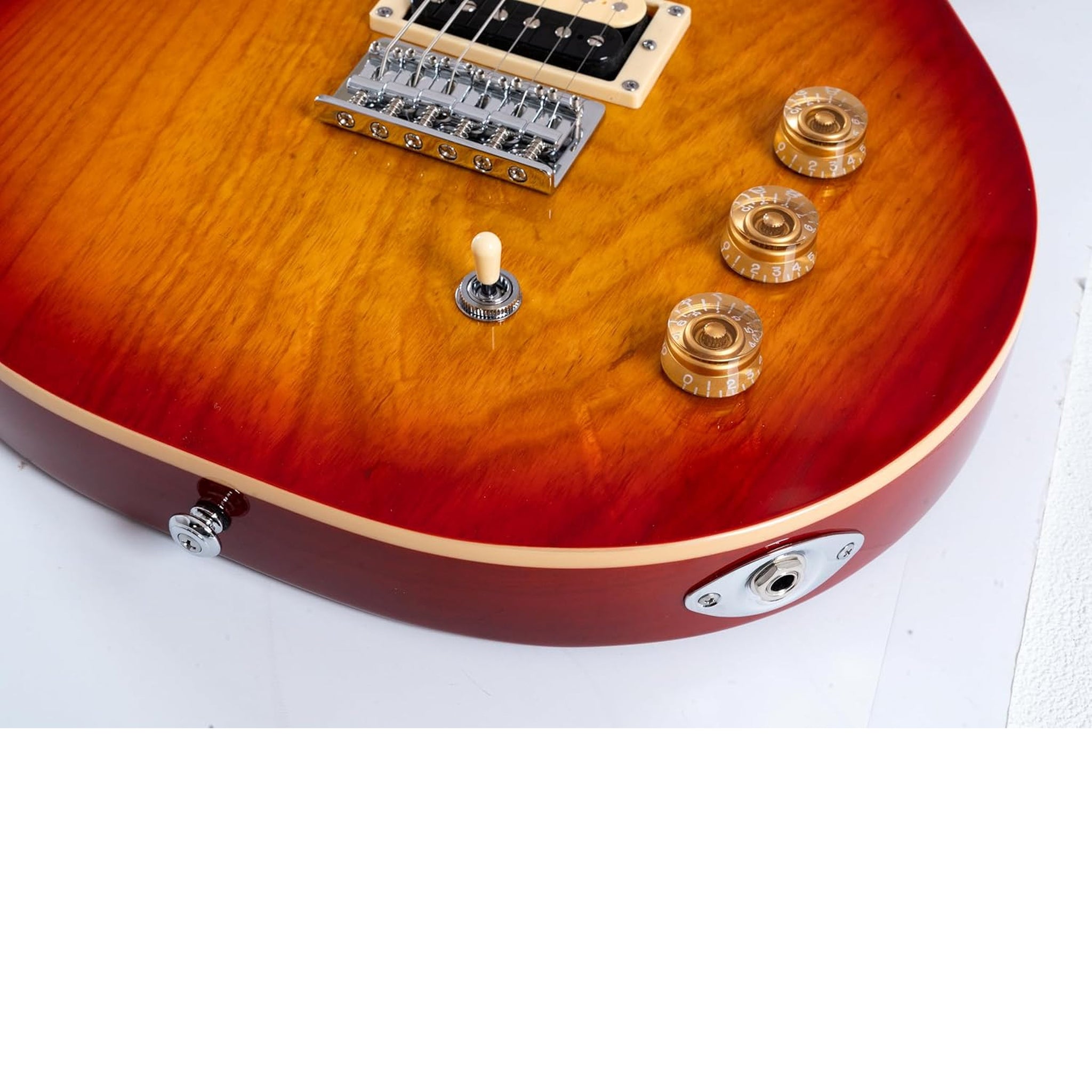 Washburn R5TS Wing Series Raven Electric Guitar w/Gigbag. Tobacco Sunburst