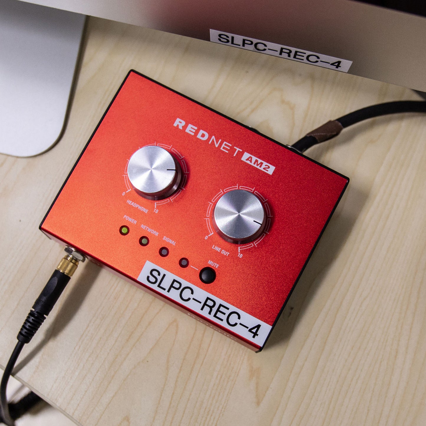 Focusrite Pro RedNet AM2 Stereo Dante Headphone Amp