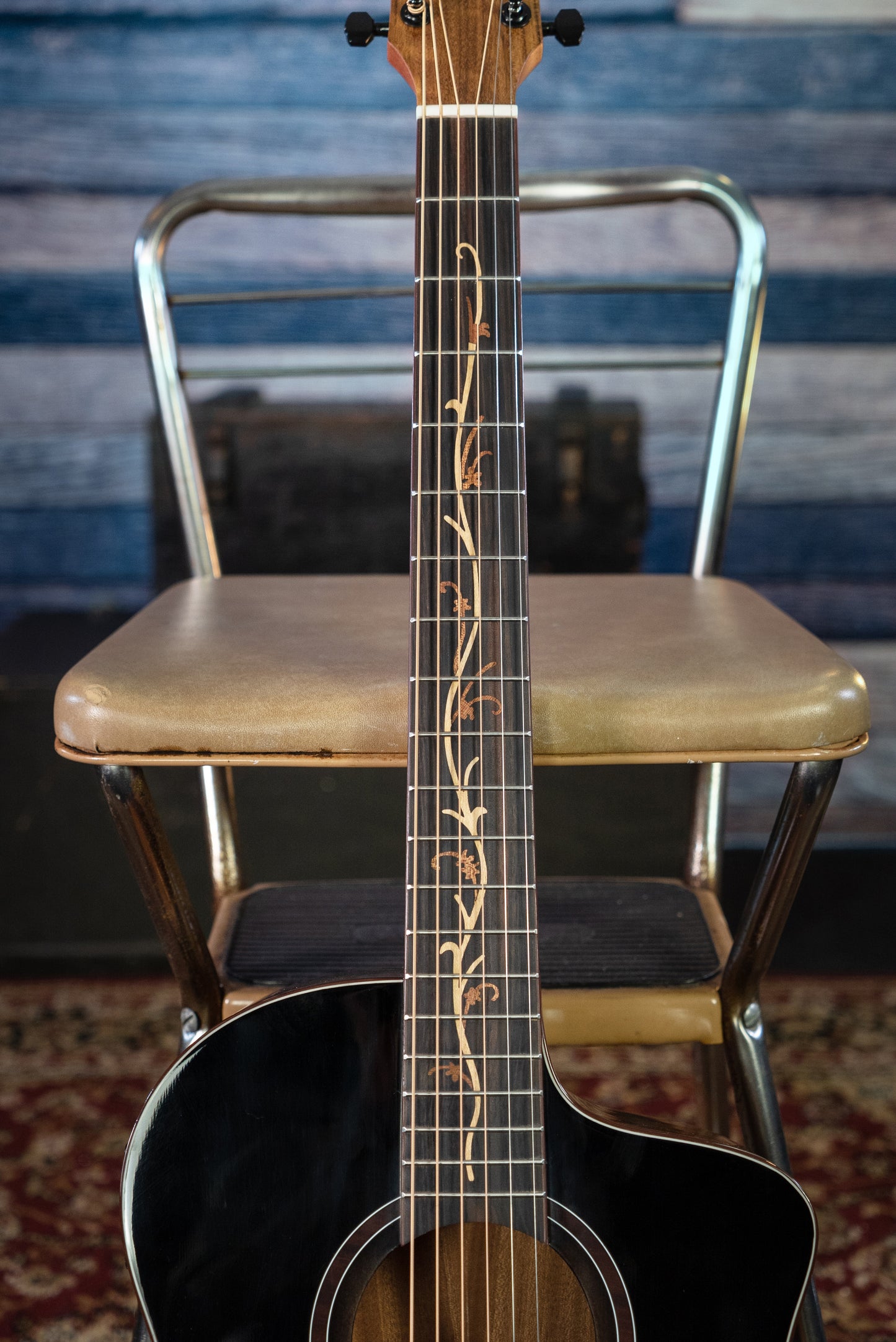 Washburn VITE S9V Bella Tono Studio Acoustic Electric Guitar. Gloss Burst