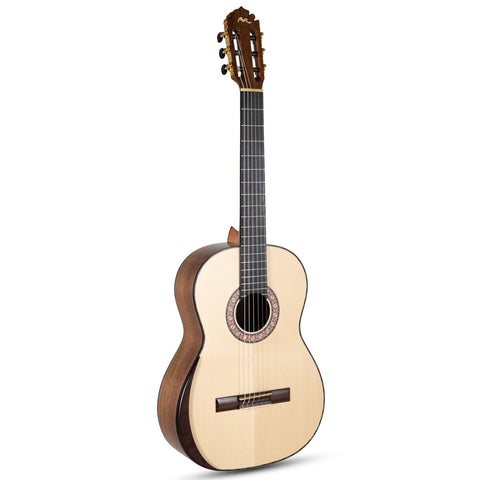 Manuel Rodriguez Classical Guitar Magistral E-S, Spruce/Walnut 4/4, Armrest
