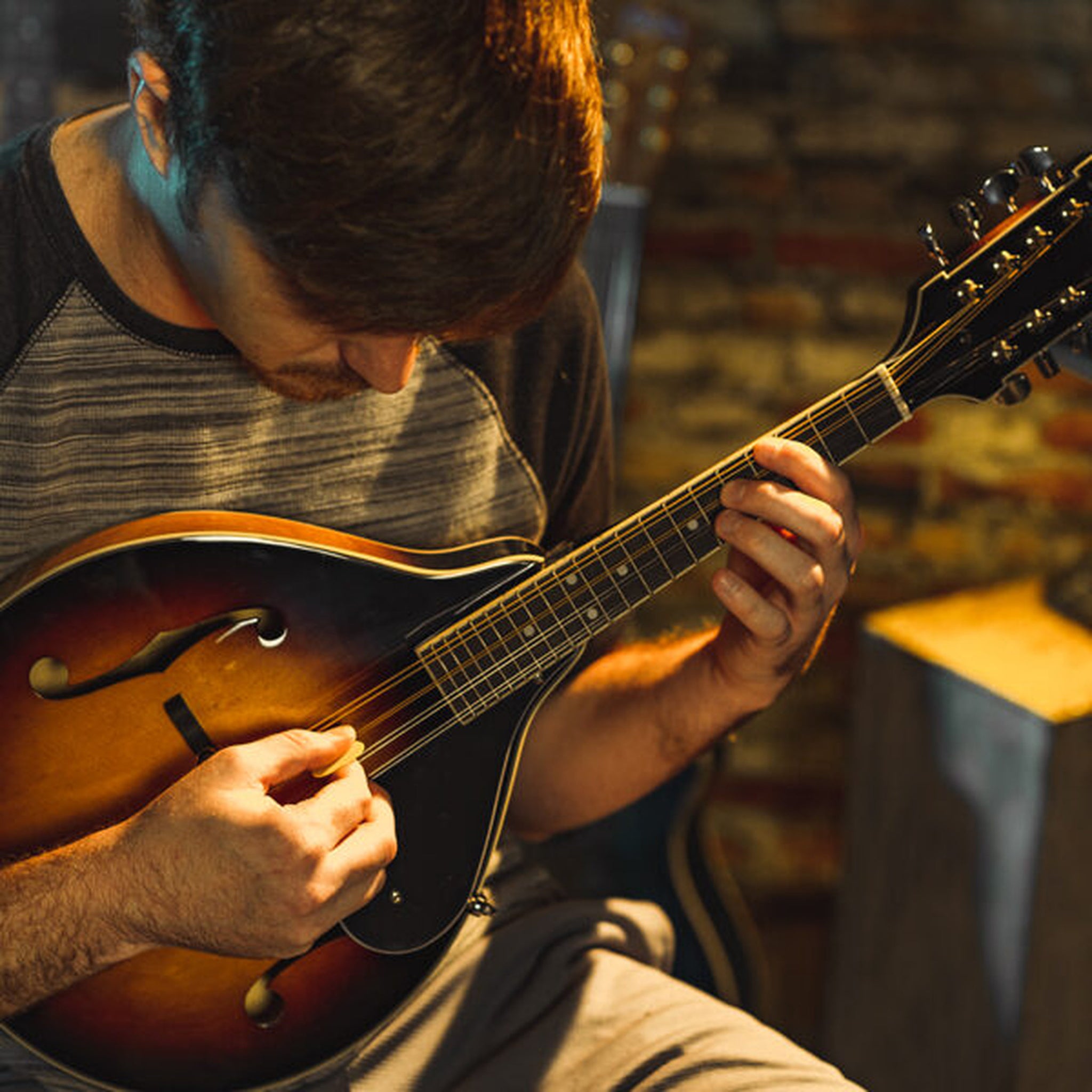 Washburn M1 Pack Americana Series A-Style Mandolin Pack. Sunburst